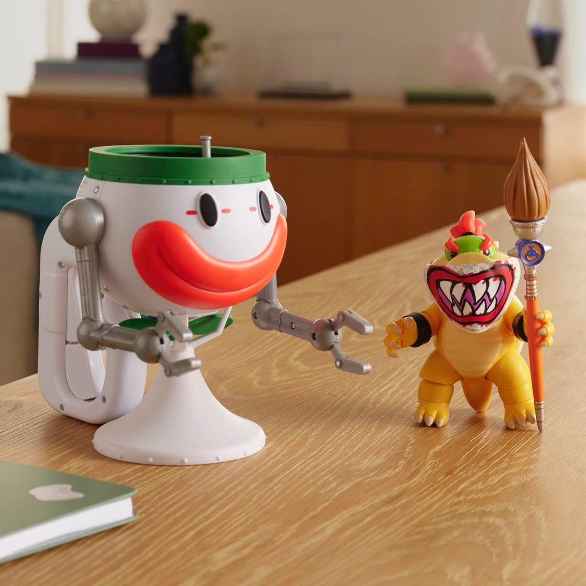 Jakks Pacific Super Mario Galaxy Movie Figura Bowser Jr. 5 Pulgadas con Clown Car, Máscara Exclusiva, Brazos de Golpe Activados por Botón, Stickers Revelables con Agua y Accesorios, +3 Años