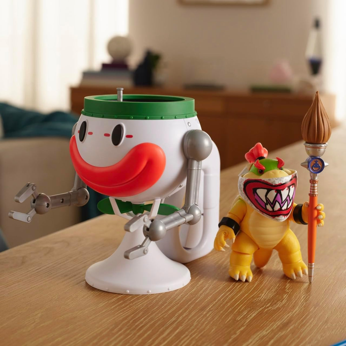Jakks Pacific Super Mario Galaxy Movie Figura Bowser Jr. 5 Pulgadas con Clown Car, Máscara Exclusiva, Brazos de Golpe Activados por Botón, Stickers Revelables con Agua y Accesorios, +3 Años
