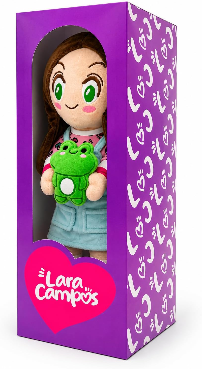Ult Premium Peluche Lara con Rana Rhenne Scrunchie de Lara Lara Muñeca Acompañante de Aventuras Materiales Suaves Campos Verdes Incluye Bordado y Caja