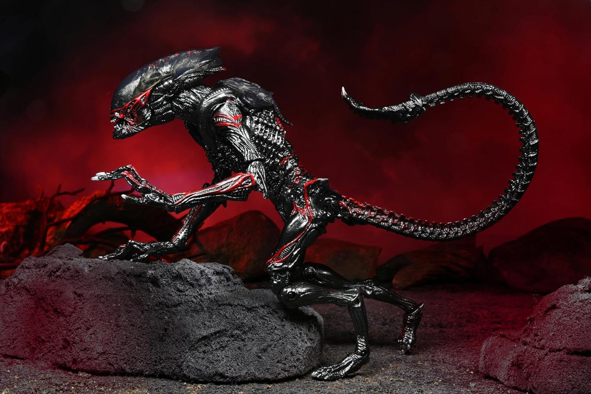 Aliens Kenner Tribute ULT Night Cougar Alien 7IN Figura de acción