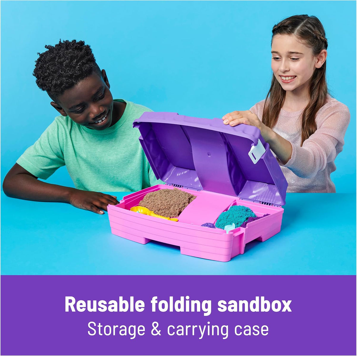 Kinetic Sand, Set Palacio de la Sirena, 934 g de Arena Que Brilla (Morado, Turquesa y Arena de Playa), arenero Plegable Reutilizable y Herramientas, Juguetes sensoriales para niños a Partir de 3 años