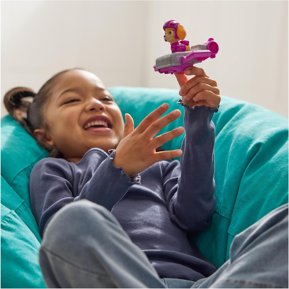 Paw Patrol: Action Pups, Figura de acción de Skye y avión aerodeslizador con alas Plegables, Juguetes para niños y niñas a Partir de 3 años