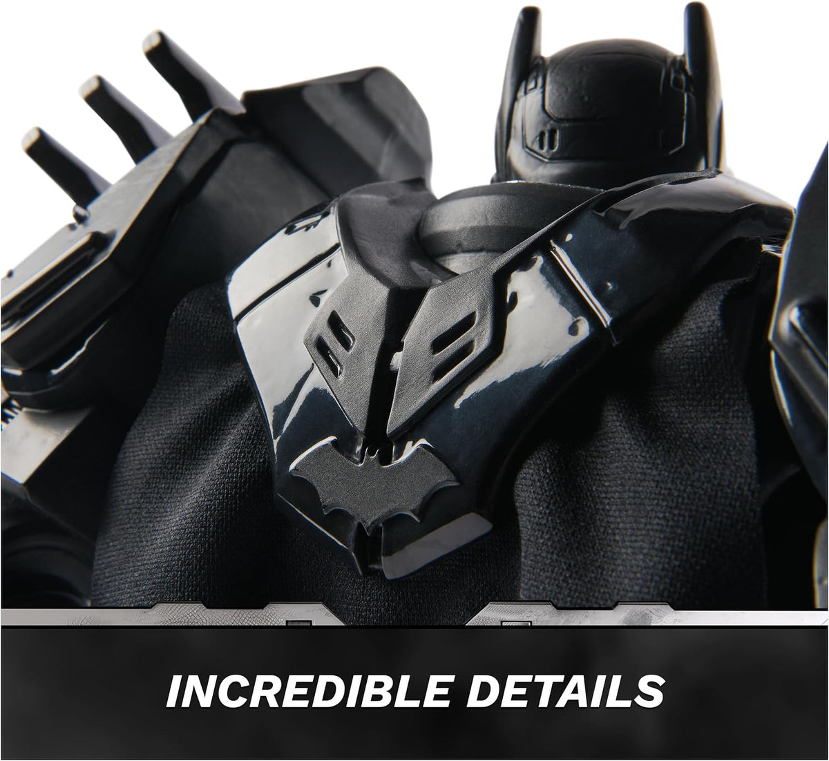 DC Comics, Figura de acción de Batman de la colección Metal Force, Coleccionable de superhéroe de Gran tamaño de 30 cm, Juguetes para niños y niñas a Partir de 4 años