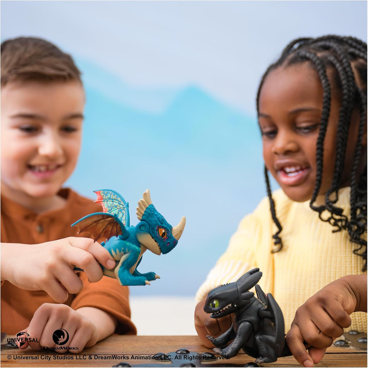 DreamWorks Dragons, How to Train Your Dragon, Roaring Minis Deadly Nadder, Juguete de dragón Interactivo con 25 Sonidos, Juguetes para niños y niñas a Partir de 4 años