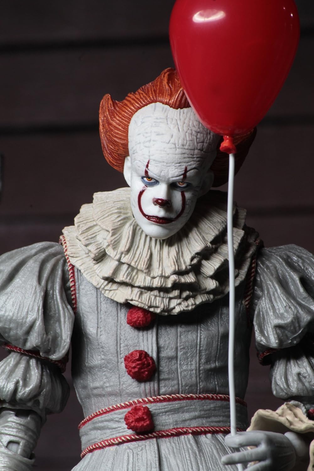 NECA - IT - Figura de acción a Escala de 7 Pulgadas - Ultimate Pennywise (2017)