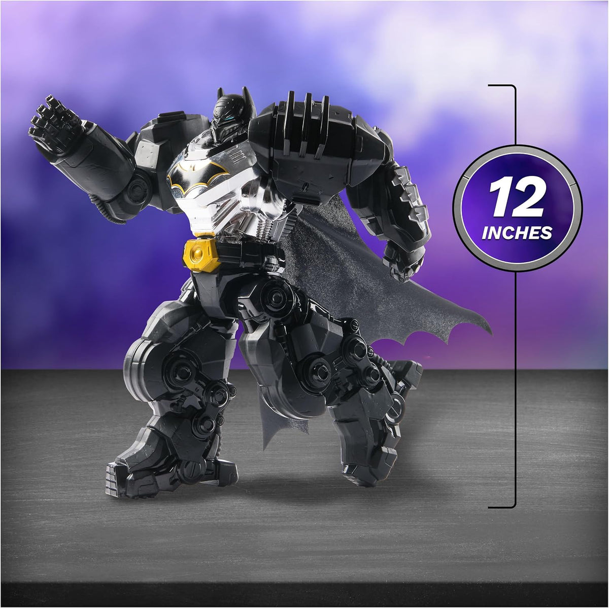 DC Comics, Figura de acción de Batman de la colección Metal Force, Coleccionable de superhéroe de Gran tamaño de 30 cm, Juguetes para niños y niñas a Partir de 4 años