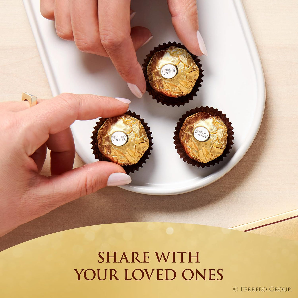 Ferrero Rocher chocolate con leche de avellana fina, 24 unidades, caja de regalo de chocolate y dulces, 10.5 oz