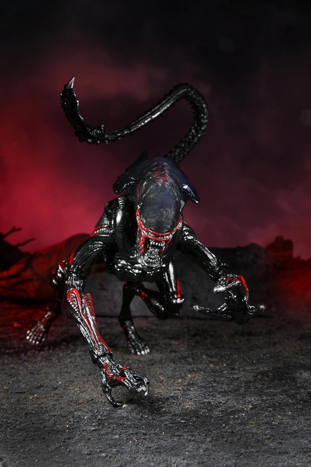 Aliens Kenner Tribute ULT Night Cougar Alien 7IN Figura de acción