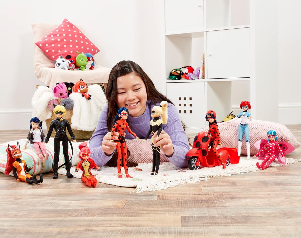 Miraculous Ladybug and Cat Noir Toys Muñeca de moda de catarina | Muñeca articulada de catarina de 26 cm con accesorios y milagrosa Kwami | Figura de catarina de superhéroe marinette | Gama de muñecas