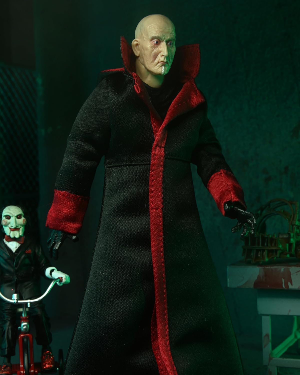 NECA Saw Ultimate Jigsaw Killer con Bata Negra 7 Pulgadas Figura de acción