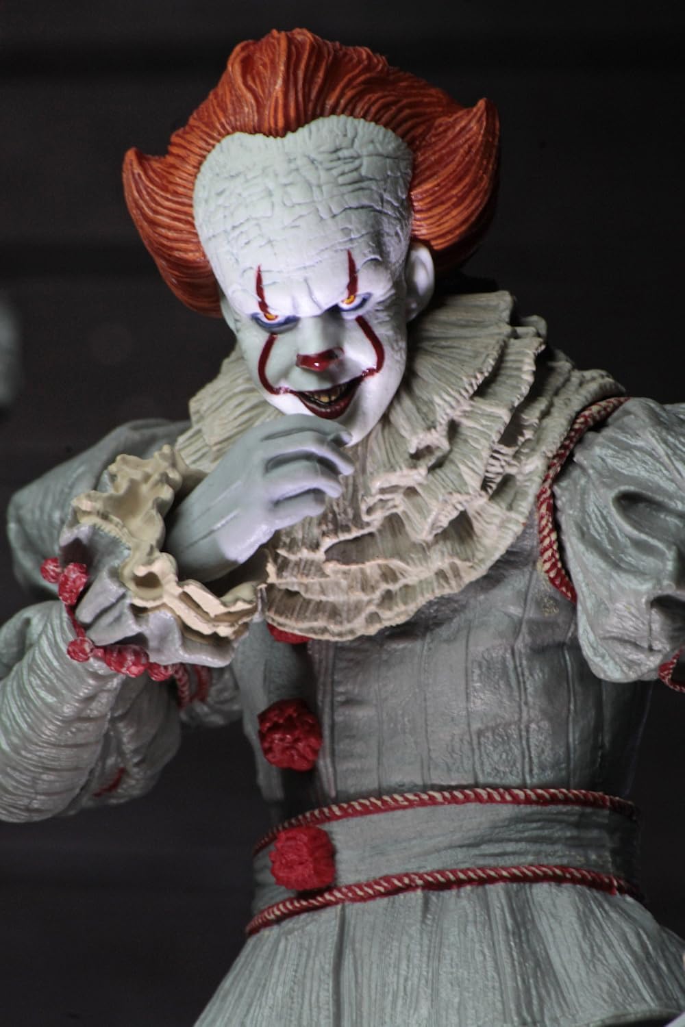 NECA - IT - Figura de acción a Escala de 7 Pulgadas - Ultimate Pennywise (2017)