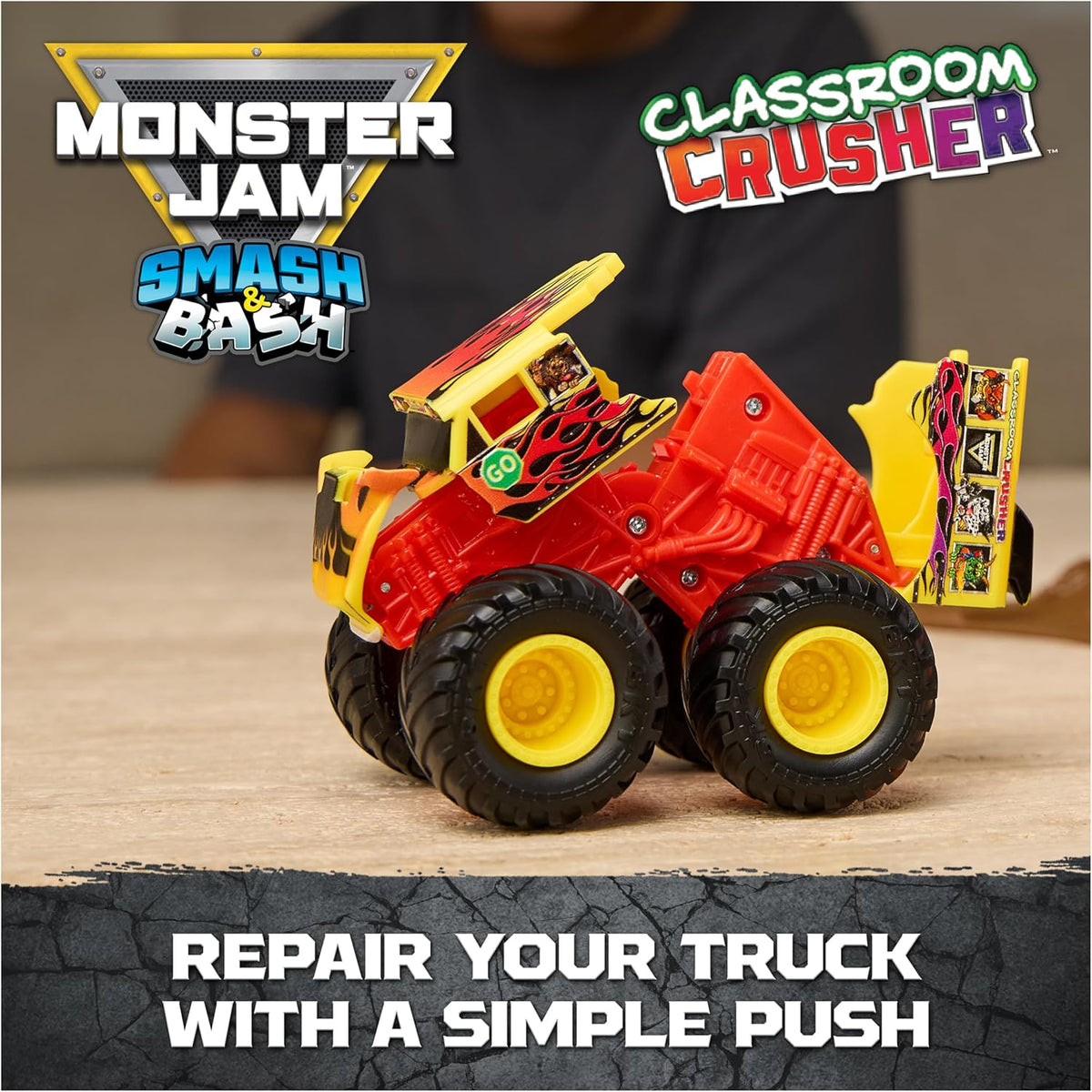 Pista Monster Jam Smash & Bash Crash Course con Lanzador, camioneta Monster Truck Exclusiva 1:64, Torre de obstáculos de 16 Pulgadas con trampolín, Juguete para niños y niñas de 3 años en adelante